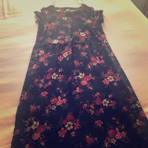 Trendy long floral top